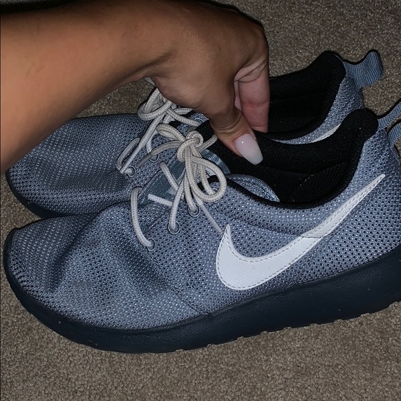 Nike Shoes - blue nike roshe gym shoe Nike Shoes - blue nike roshe gym shoe